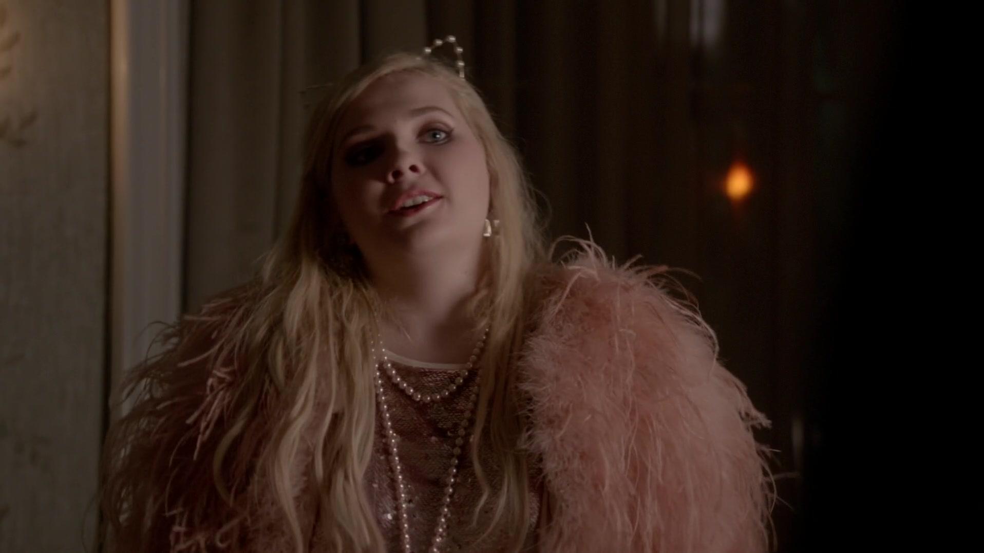 Scream_Queens_2015_S01E10_Thanksgiving_1080p_3385.jpg