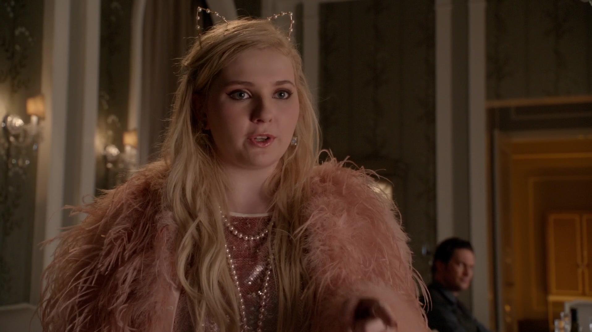 Scream_Queens_2015_S01E10_Thanksgiving_1080p_3656.jpg