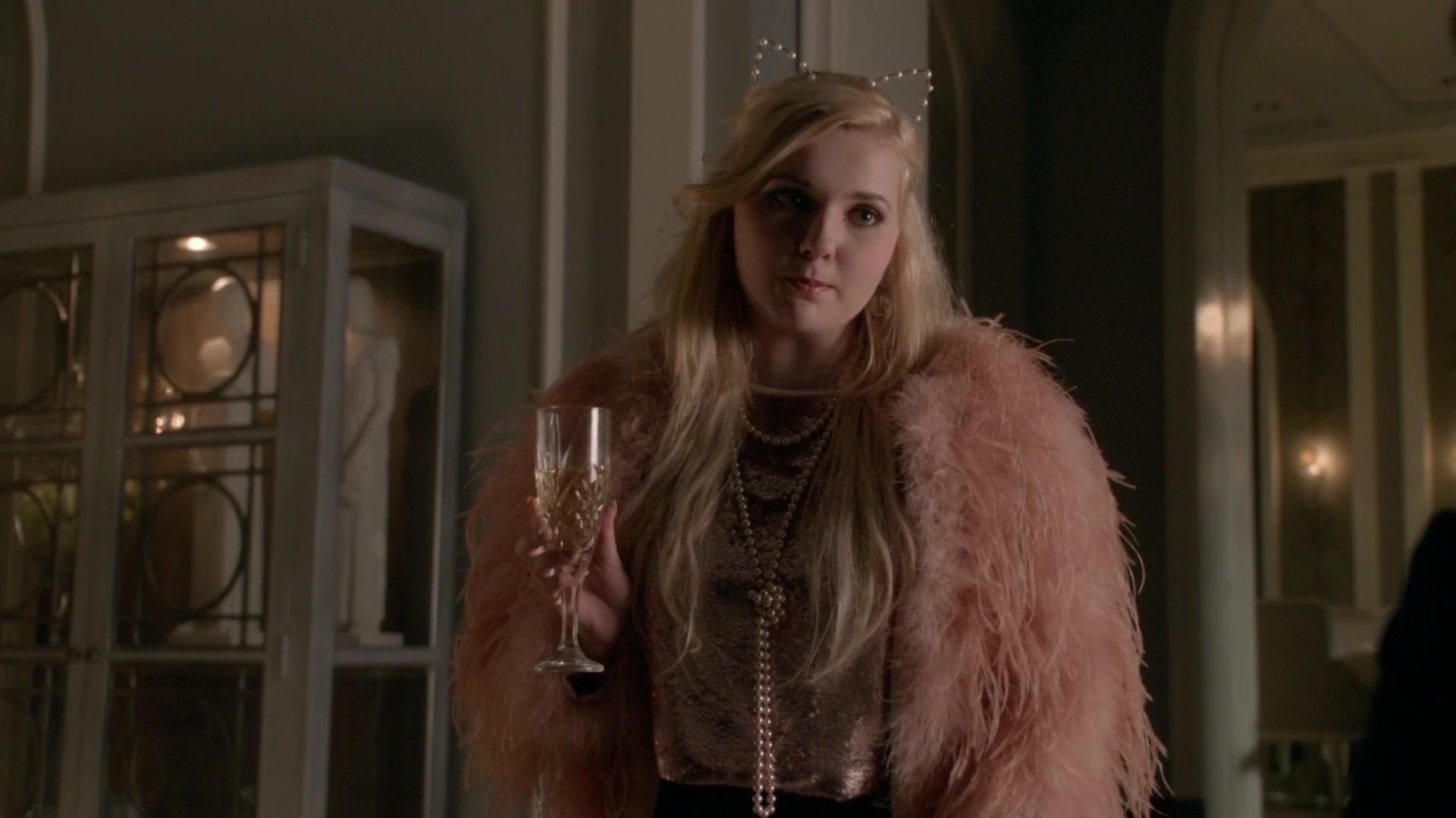 Scream_Queens_2015_S01E10_Thanksgiving_1080p_3918.jpg