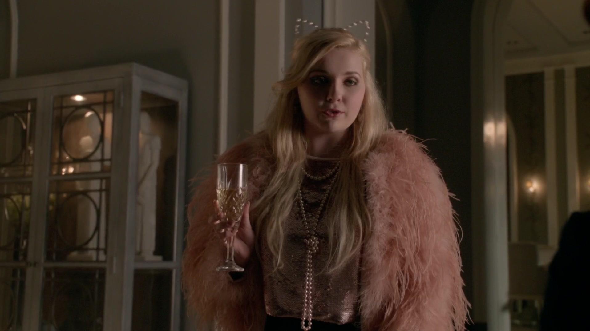 Scream_Queens_2015_S01E10_Thanksgiving_1080p_3919.jpg
