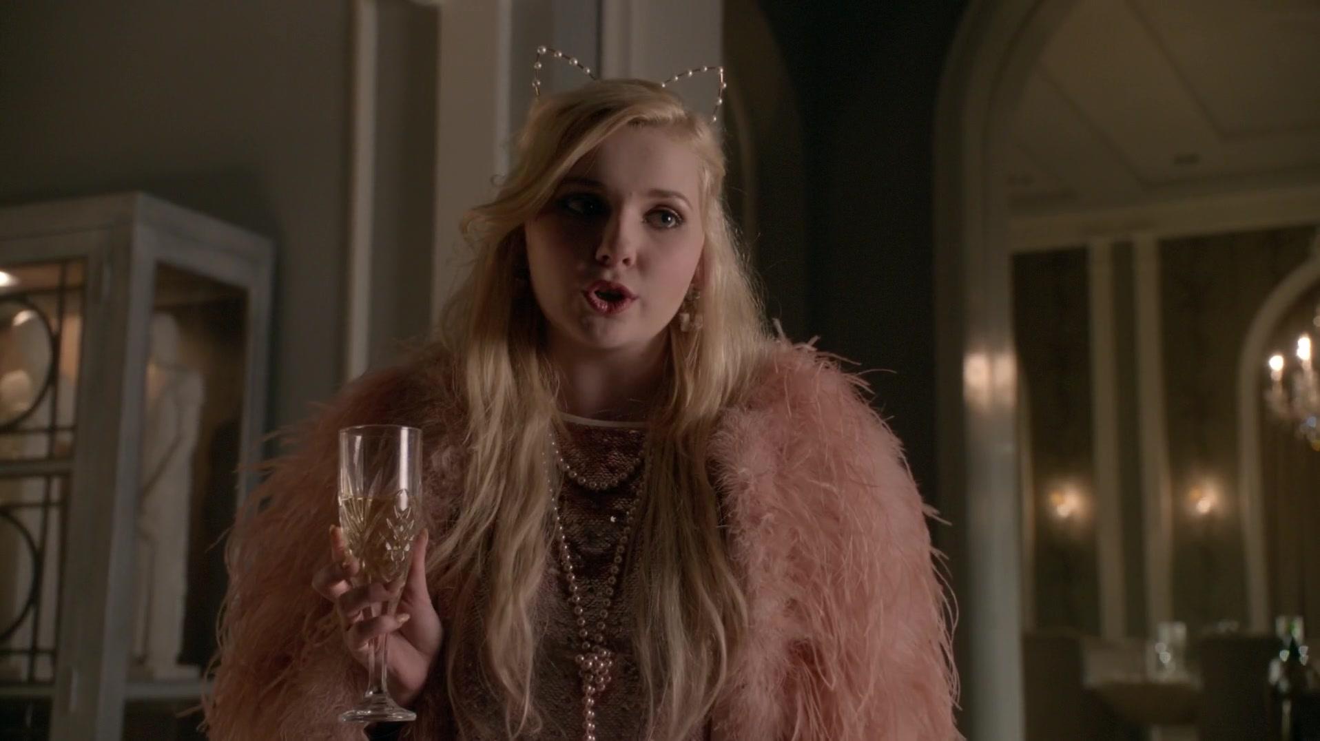 Scream_Queens_2015_S01E10_Thanksgiving_1080p_3947.jpg