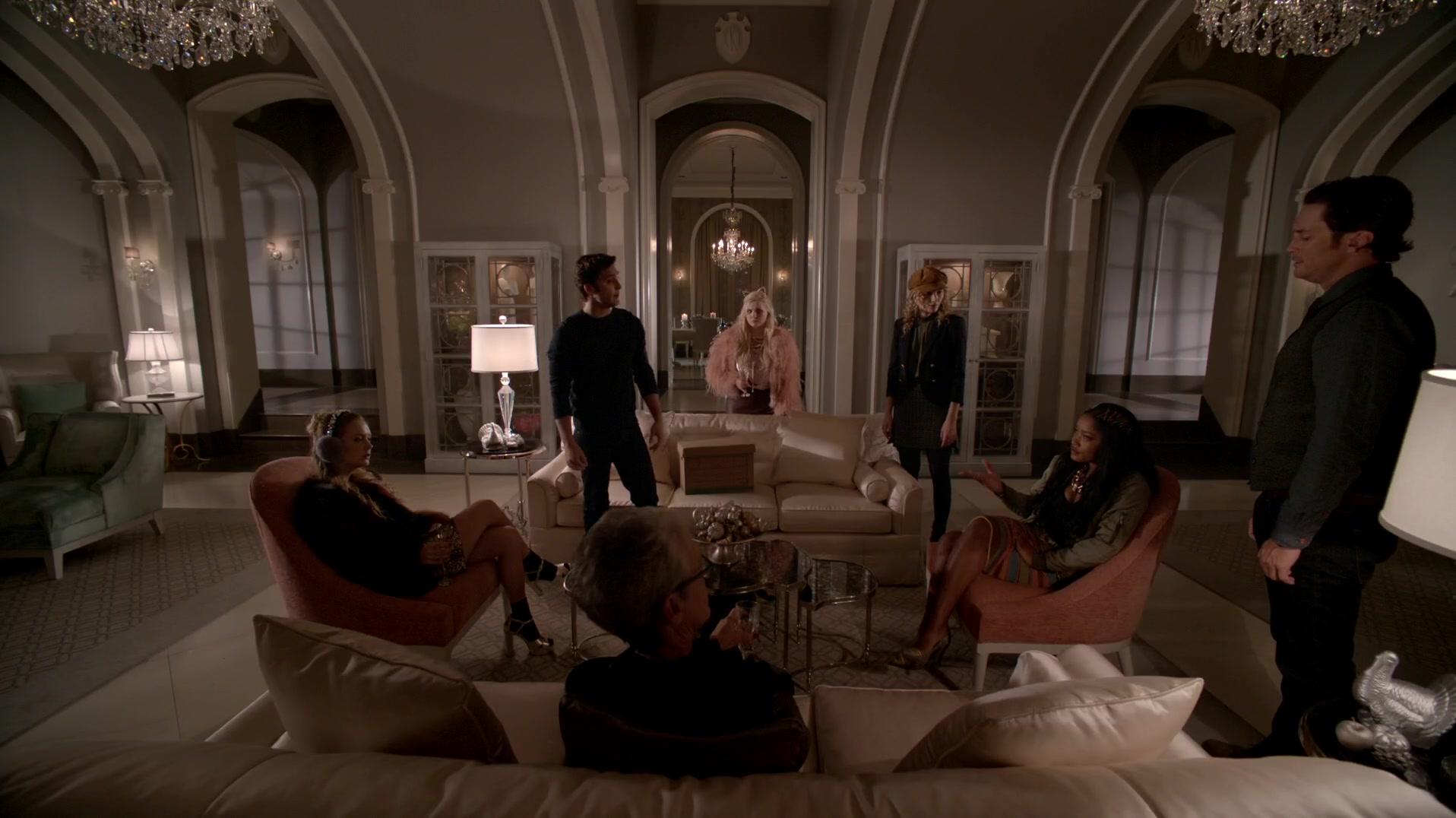Scream_Queens_2015_S01E10_Thanksgiving_1080p_4001.jpg