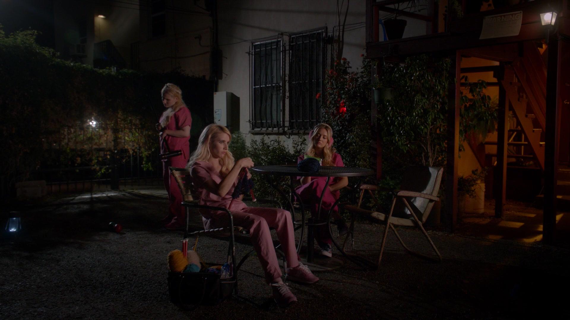 Scream_Queens_2016_S02E01_1080p_2784.jpg
