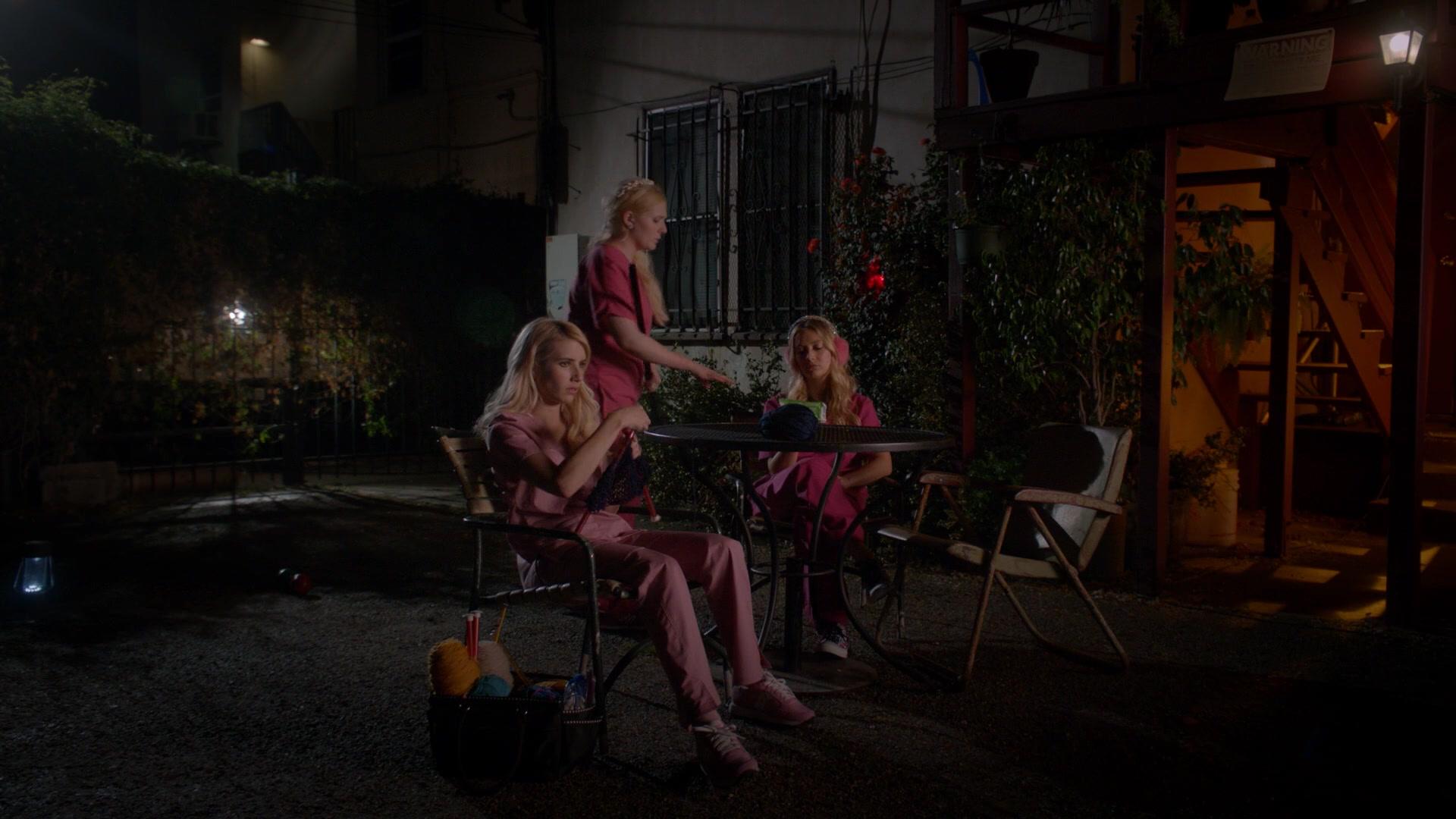 Scream_Queens_2016_S02E01_1080p_2794.jpg