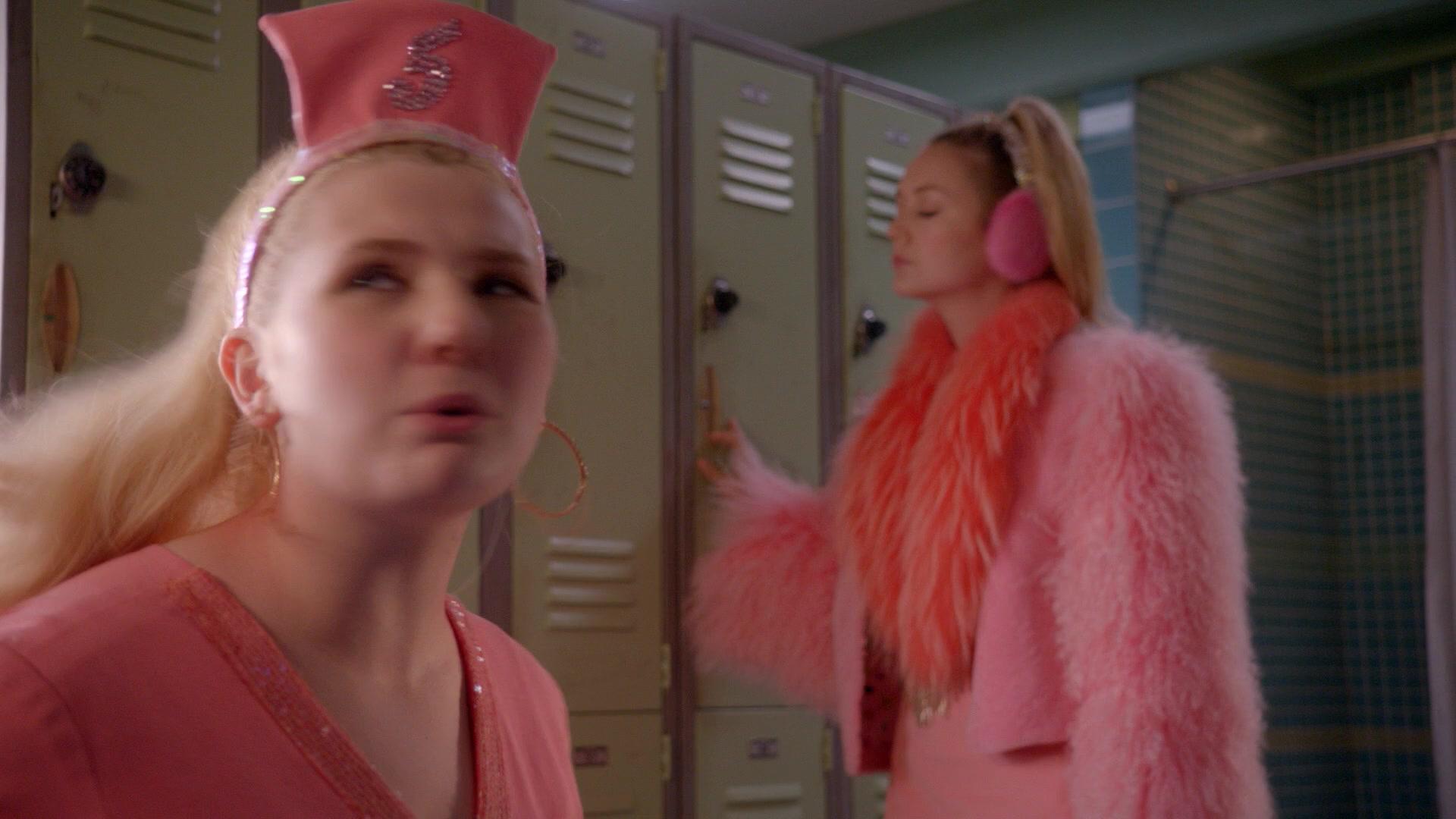 Scream_Queens_2016_S02E01_1080p_5292.jpg