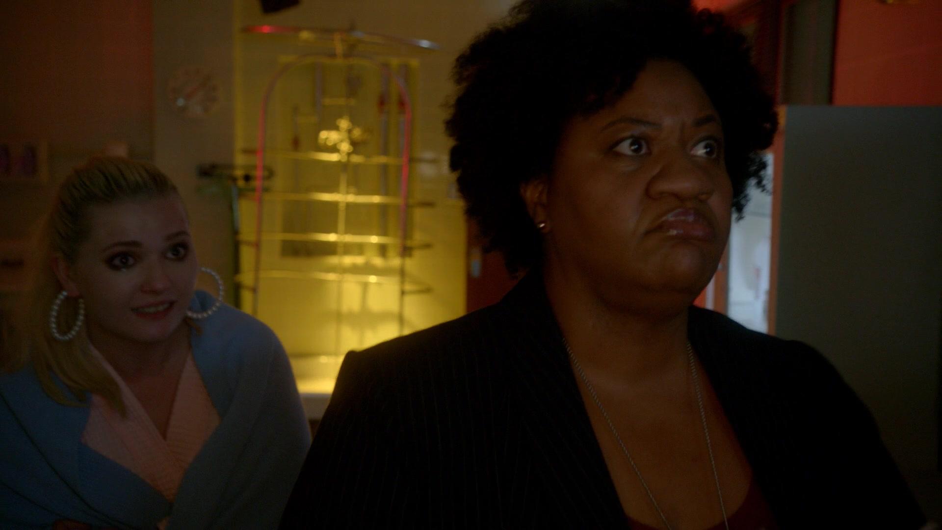Scream_Queens_2016_S02E02_1080p_0148.jpg