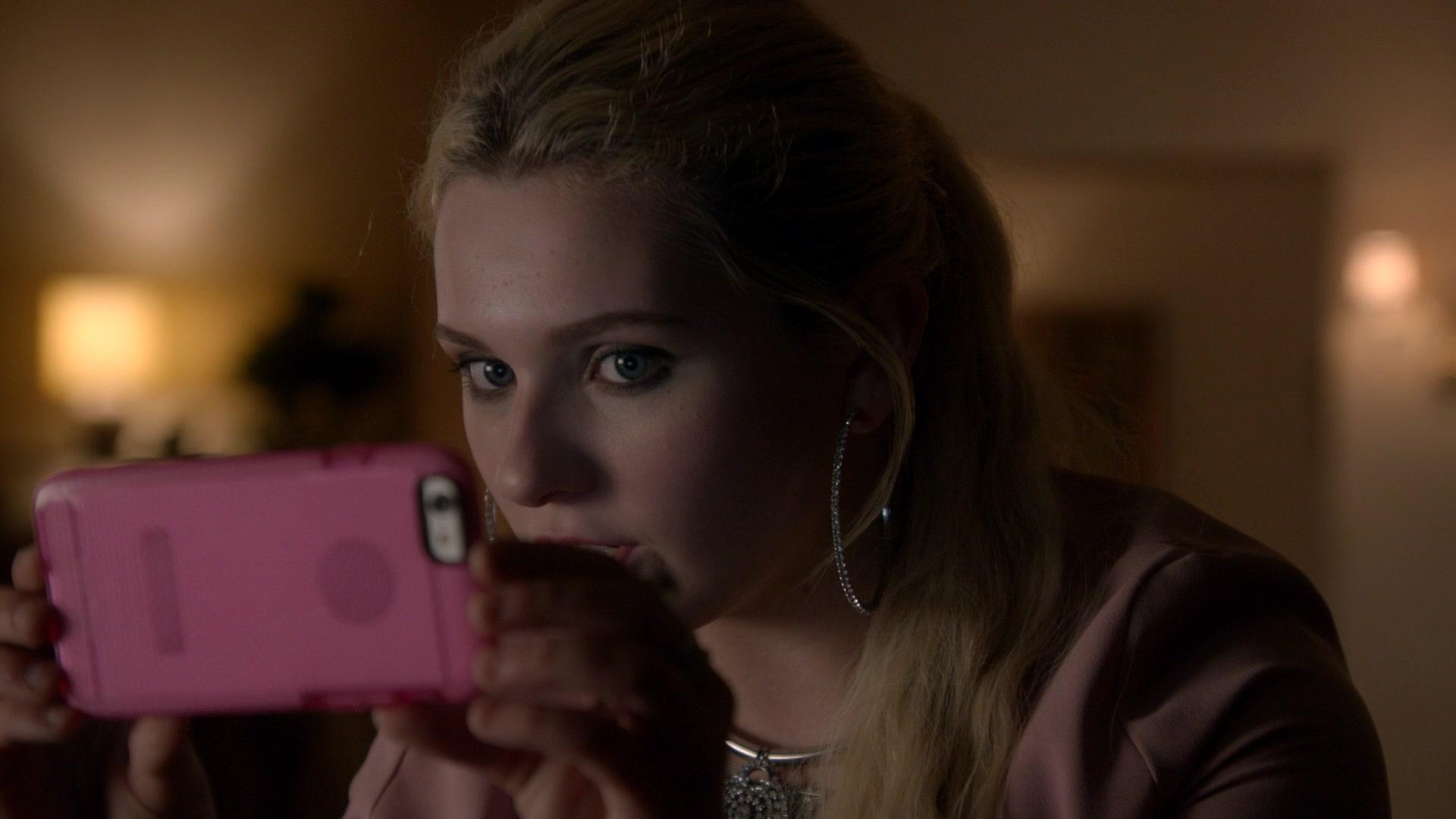 Scream_Queens_2016_S02E02_1080p_5866.jpg