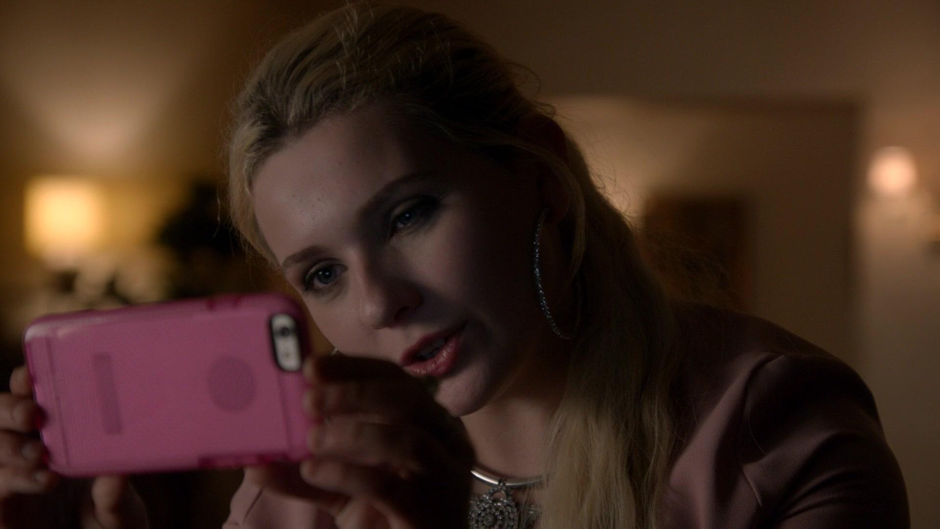 Scream_Queens_2016_S02E02_1080p_5871.jpg
