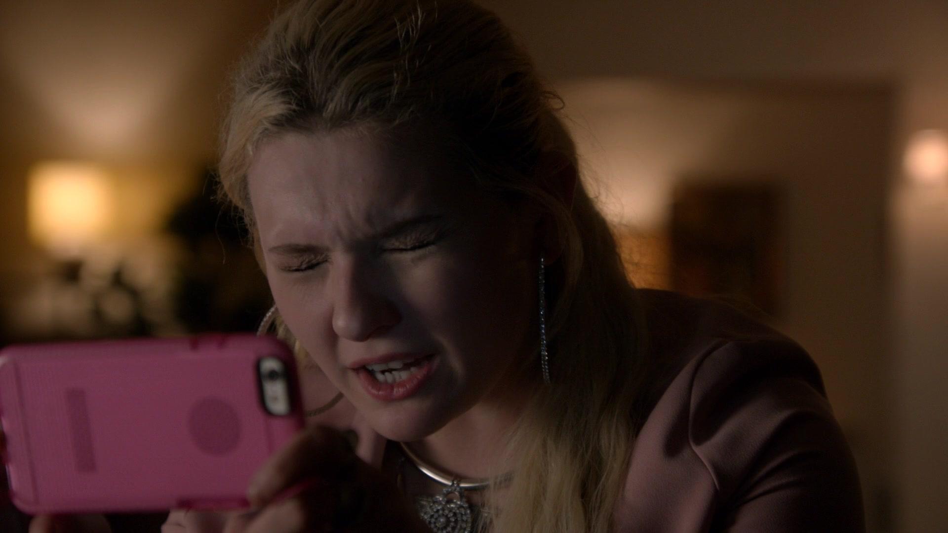 Scream_Queens_2016_S02E02_1080p_5999.jpg