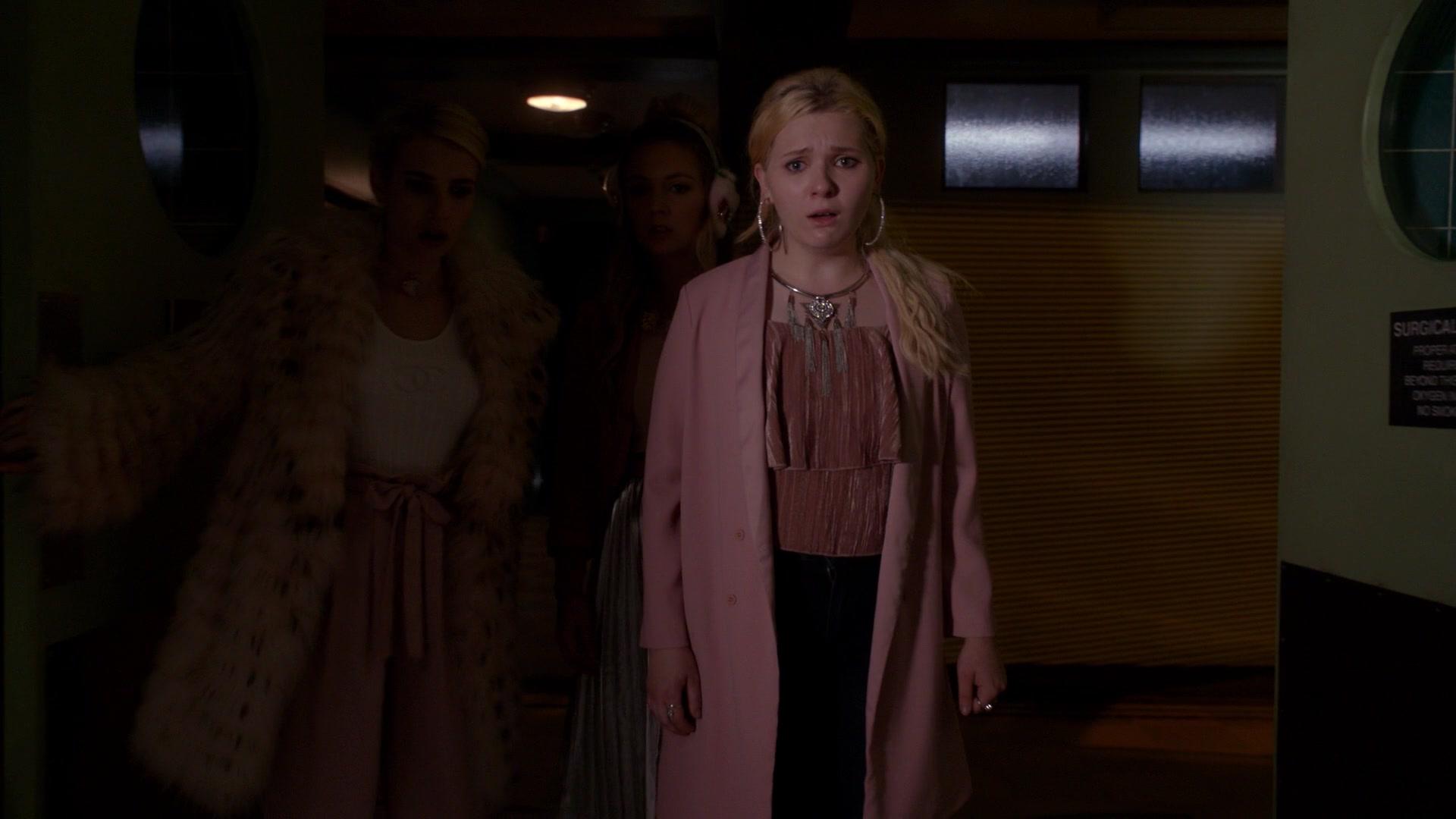 Scream_Queens_2016_S02E02_1080p_6191.jpg
