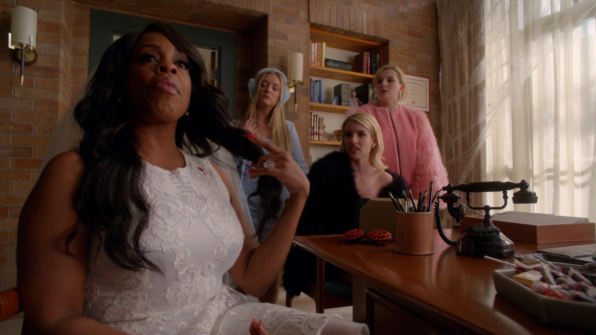 Scream_Queens_2015_S02E04_1080p_1242.jpg