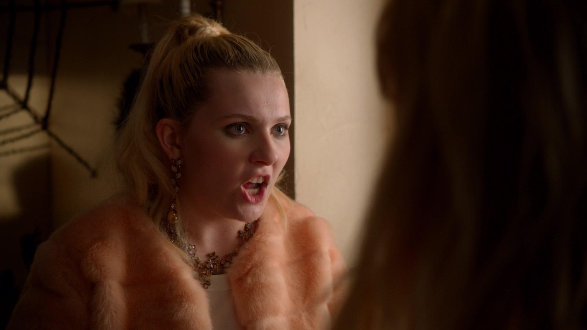 Scream_Queens_2015_S02E04_1080p_4283.jpg