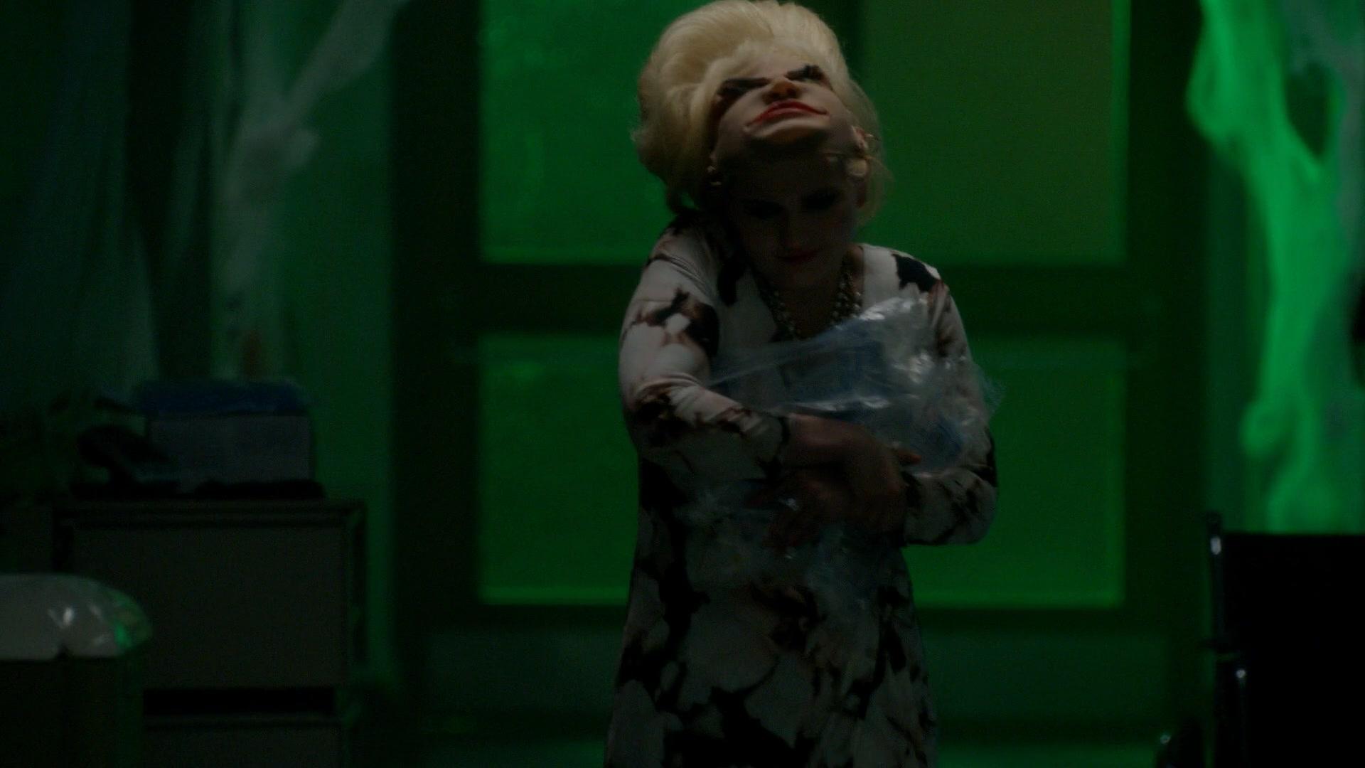 Scream_Queens_2015_S02E04_1080p_5406.jpg