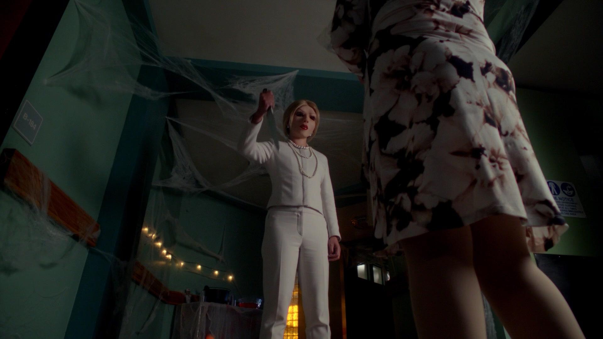 Scream_Queens_2015_S02E04_1080p_5542.jpg