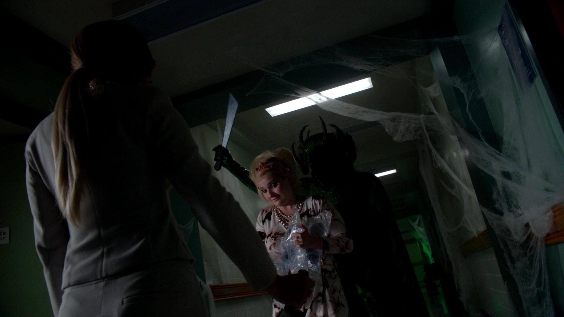 Scream_Queens_2015_S02E04_1080p_5627.jpg