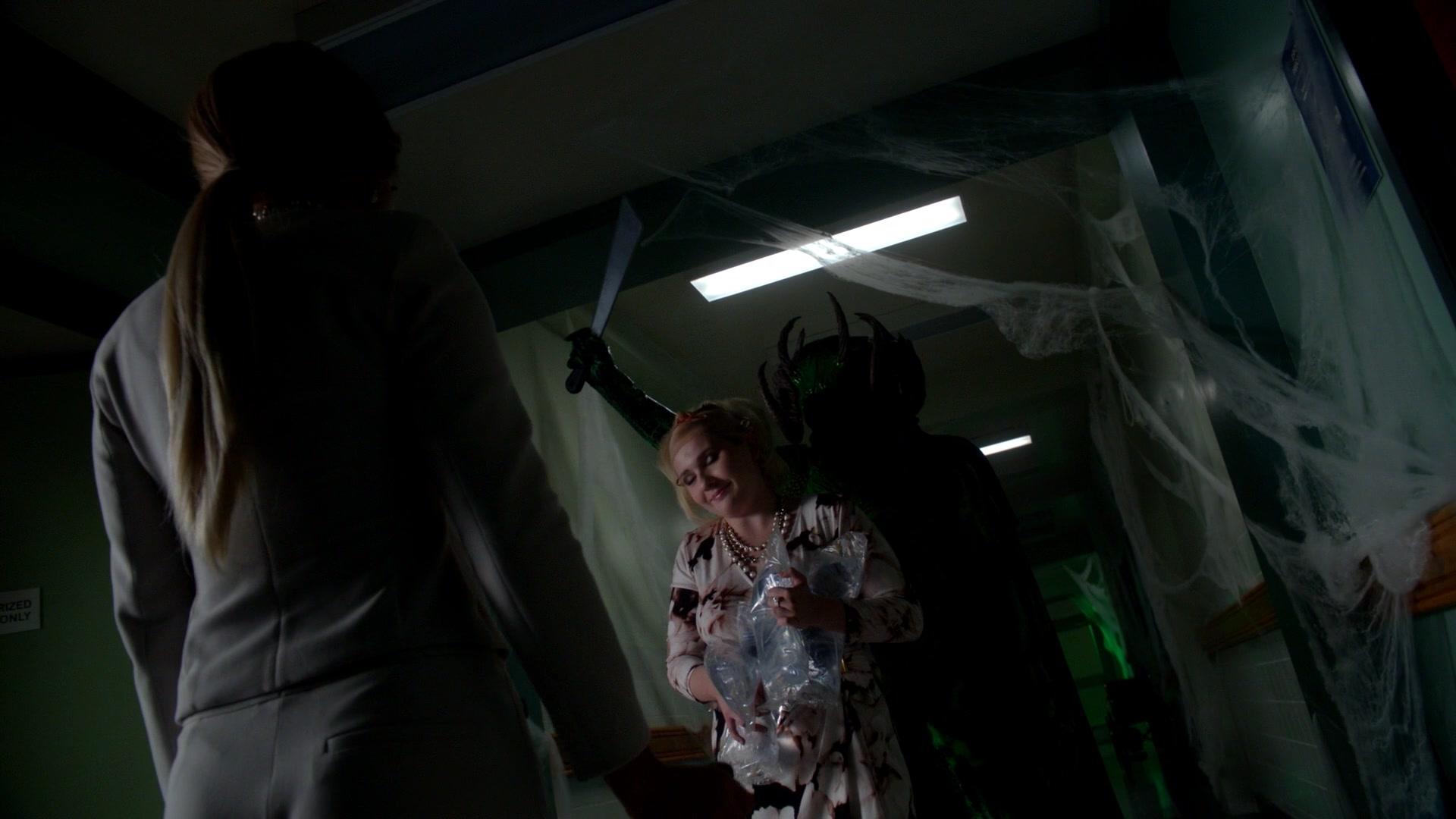 Scream_Queens_2015_S02E04_1080p_5629.jpg