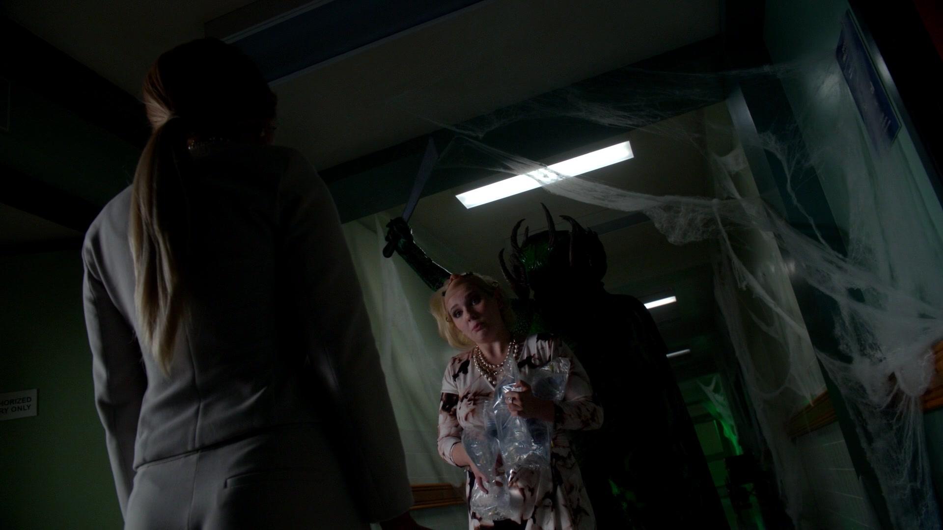 Scream_Queens_2015_S02E04_1080p_5635.jpg