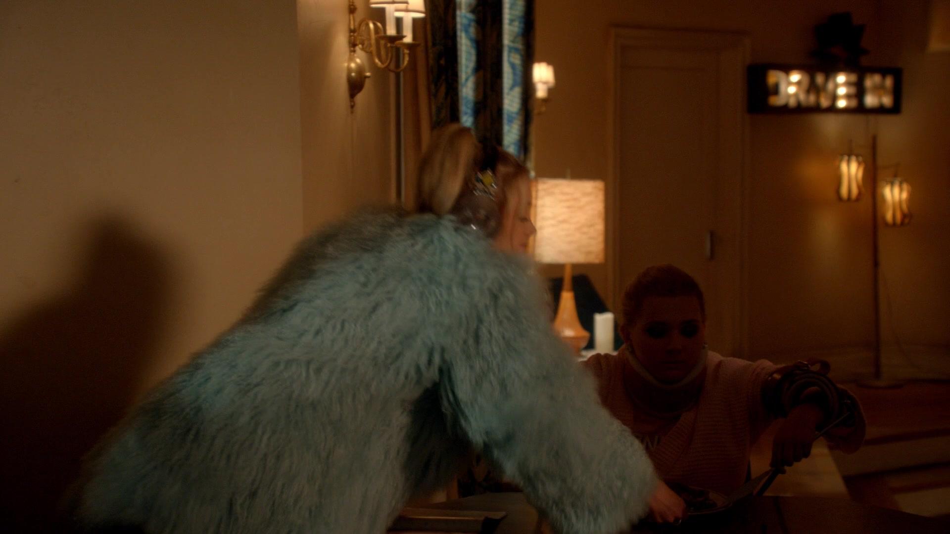 Scream_Queens_2016_S02E05_1080p_3545.jpg