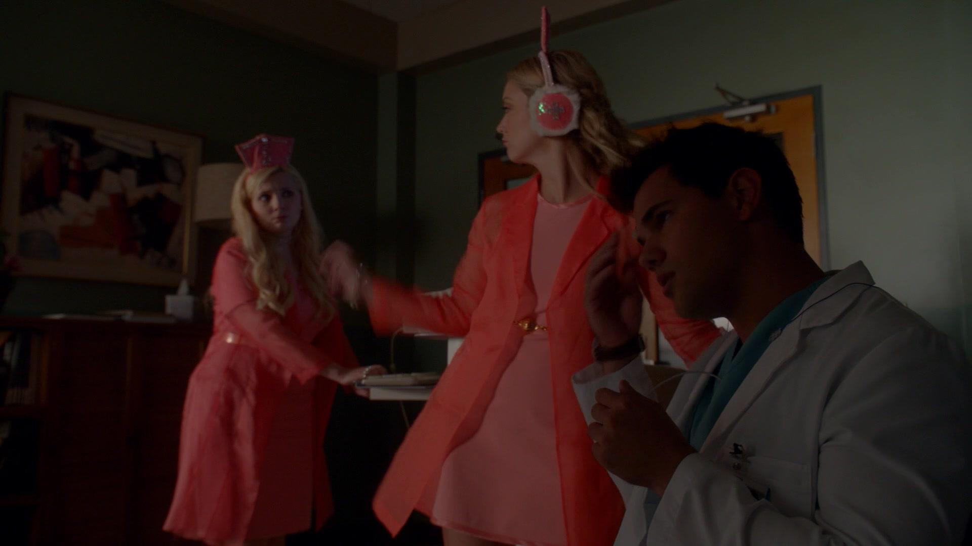 Scream_Queens_2016_S02E07_1080p_1429.jpg