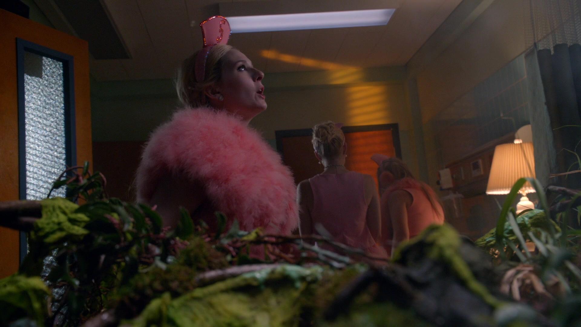 Scream_Queens_2016_S02E09_1080p_0161.jpg