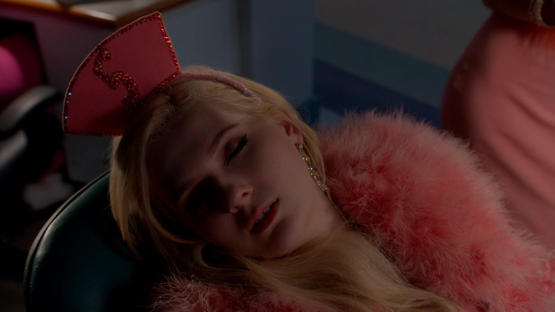 Scream_Queens_2016_S02E10_1080p_1014.jpg