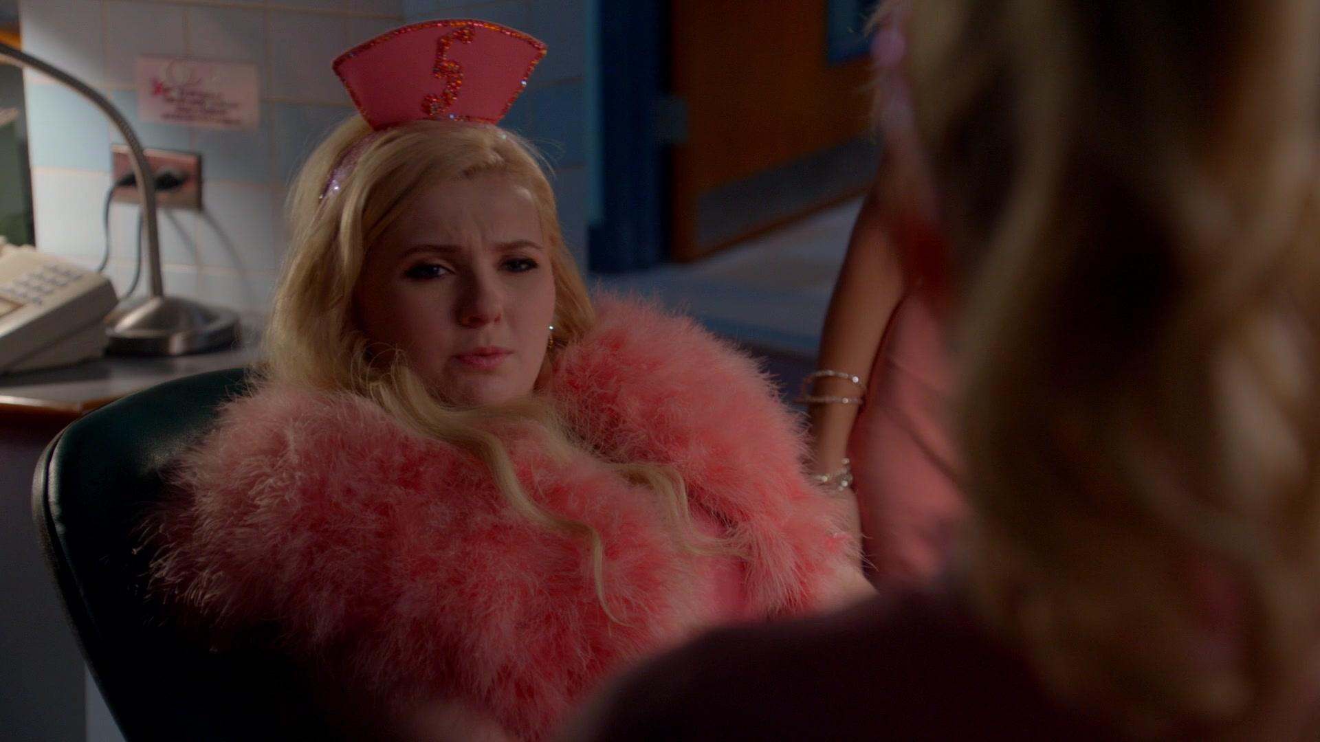 Scream_Queens_2016_S02E10_1080p_1040.jpg