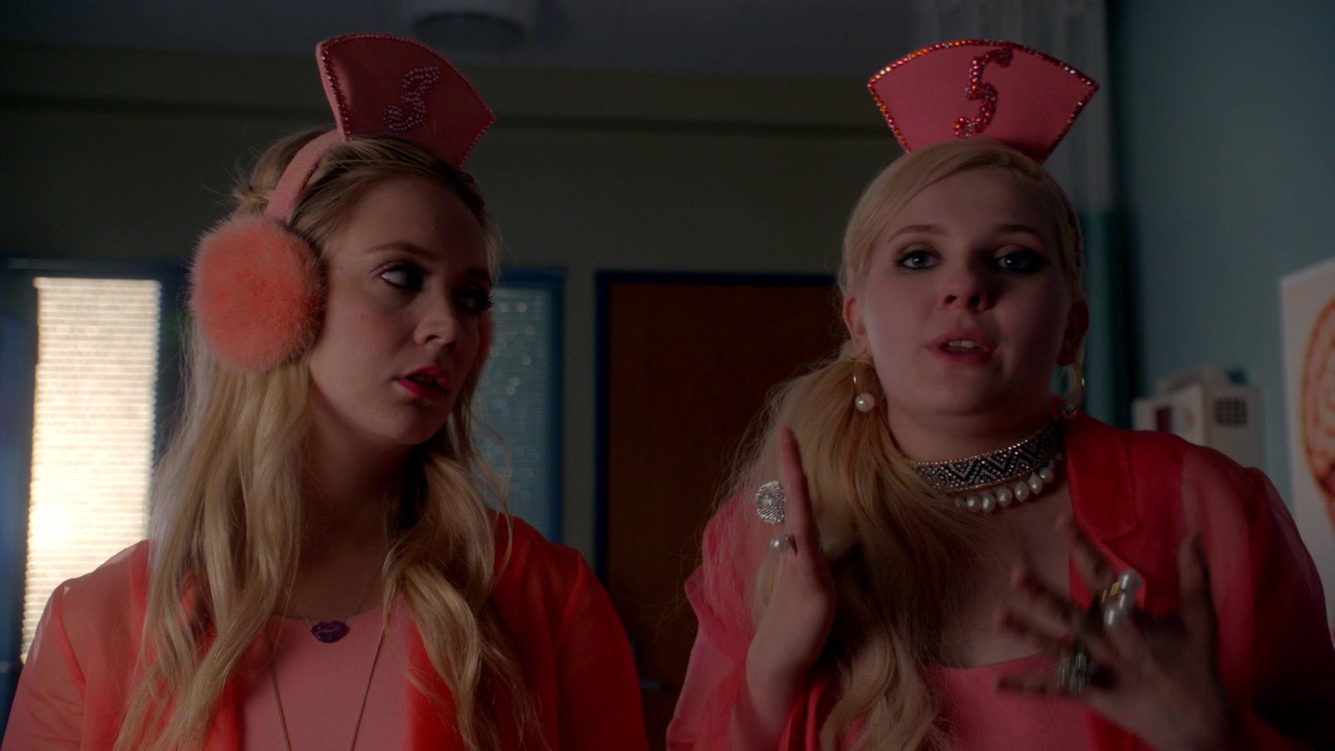 Scream_Queens_2016_S02E10_1080p_3180.jpg