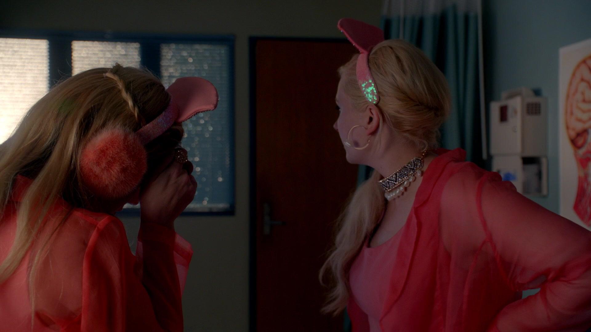Scream_Queens_2016_S02E10_1080p_3224.jpg